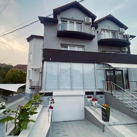 Greenhill Apartments Kumanovo Eksteriør bilde